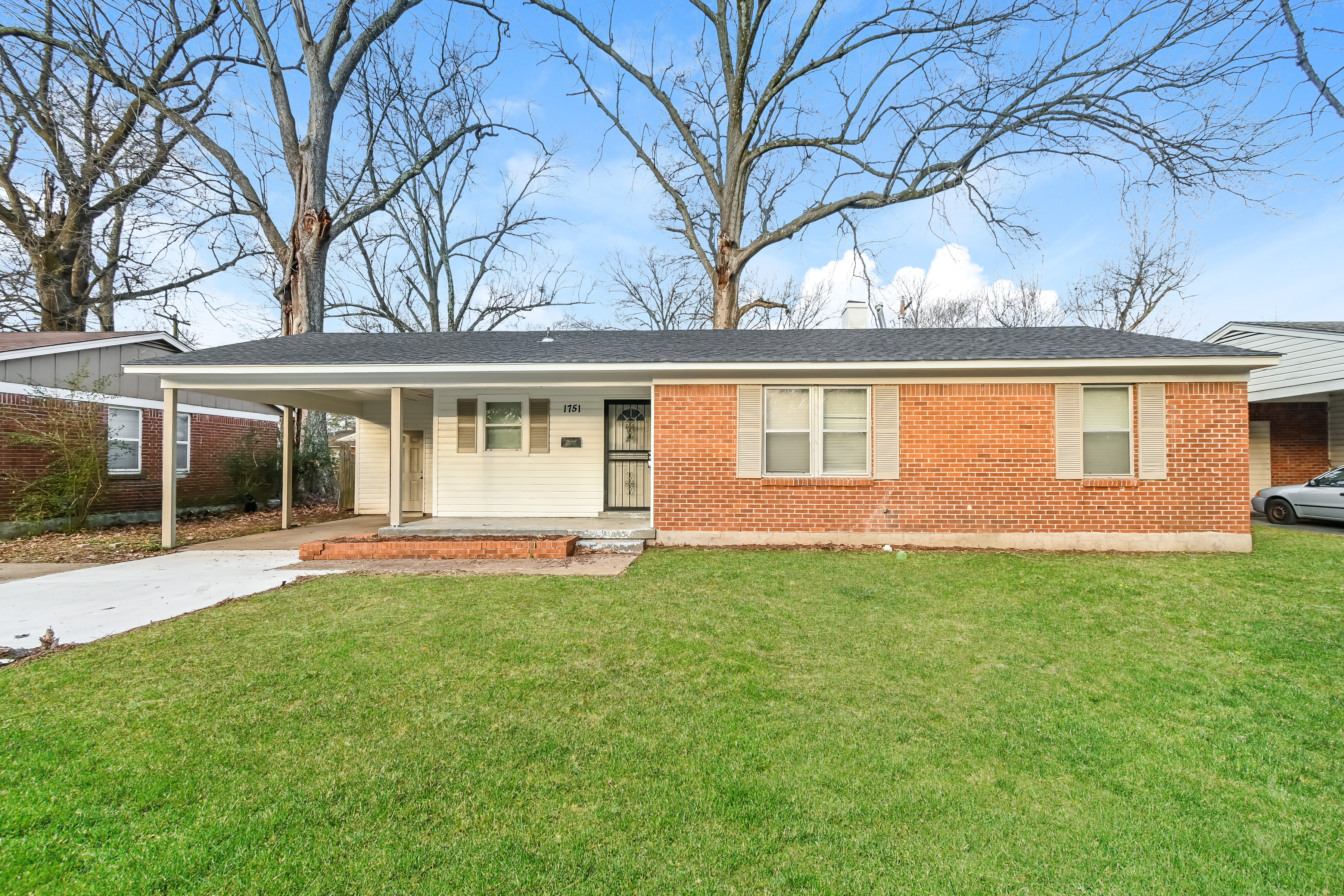 1751 Capri St Memphis, TN 38117